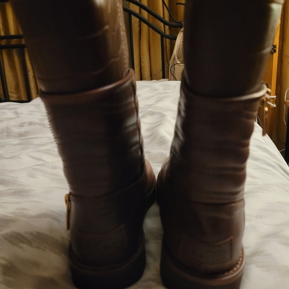 UGG Aviva Genuine Shearling Lined Boots, Stout Leather - Picture 5 of 9